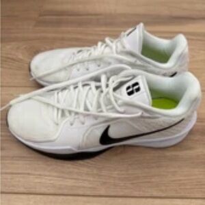 Nike Sabrina 2 Men's Basketball Shoes - Worn Once